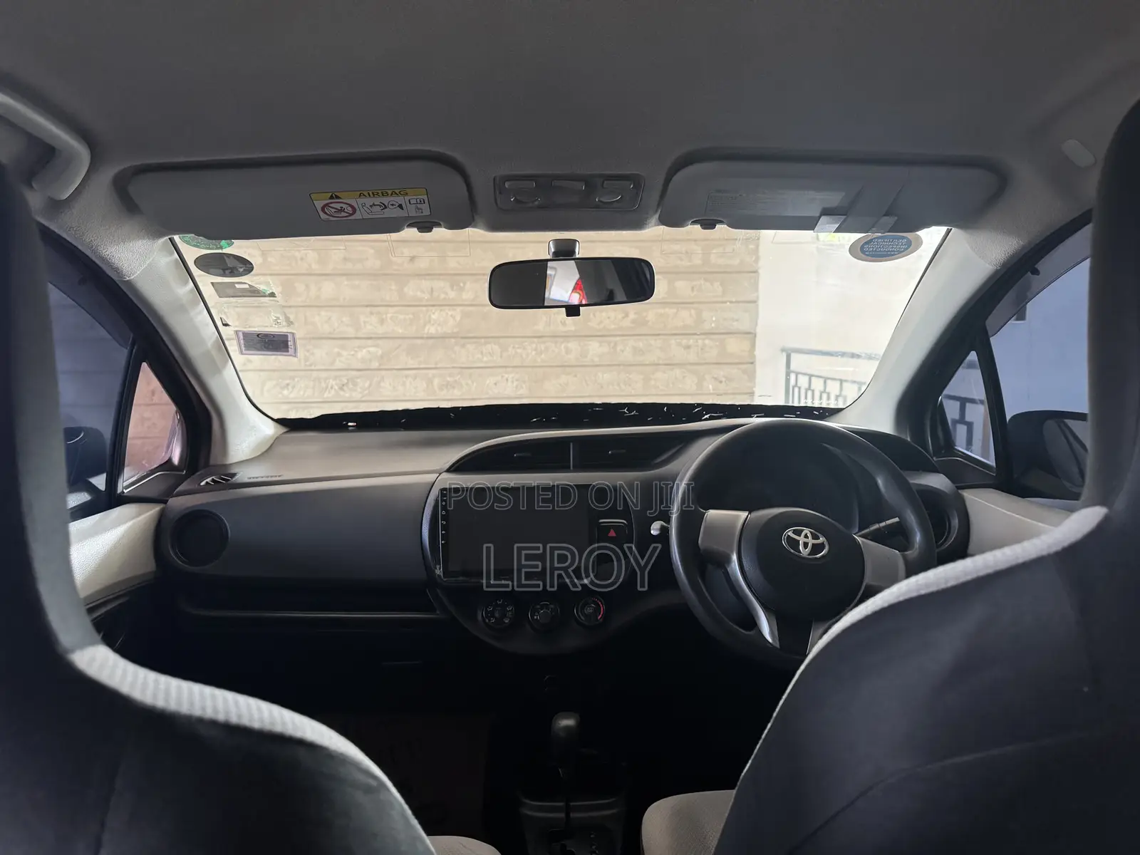 Toyota Vitz 1.0 FWD 5dr 2014 Black