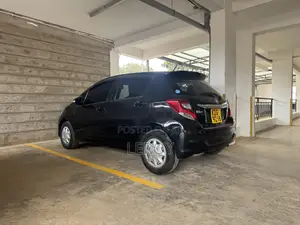 Toyota Vitz 1.0 FWD 5dr 2014 Black