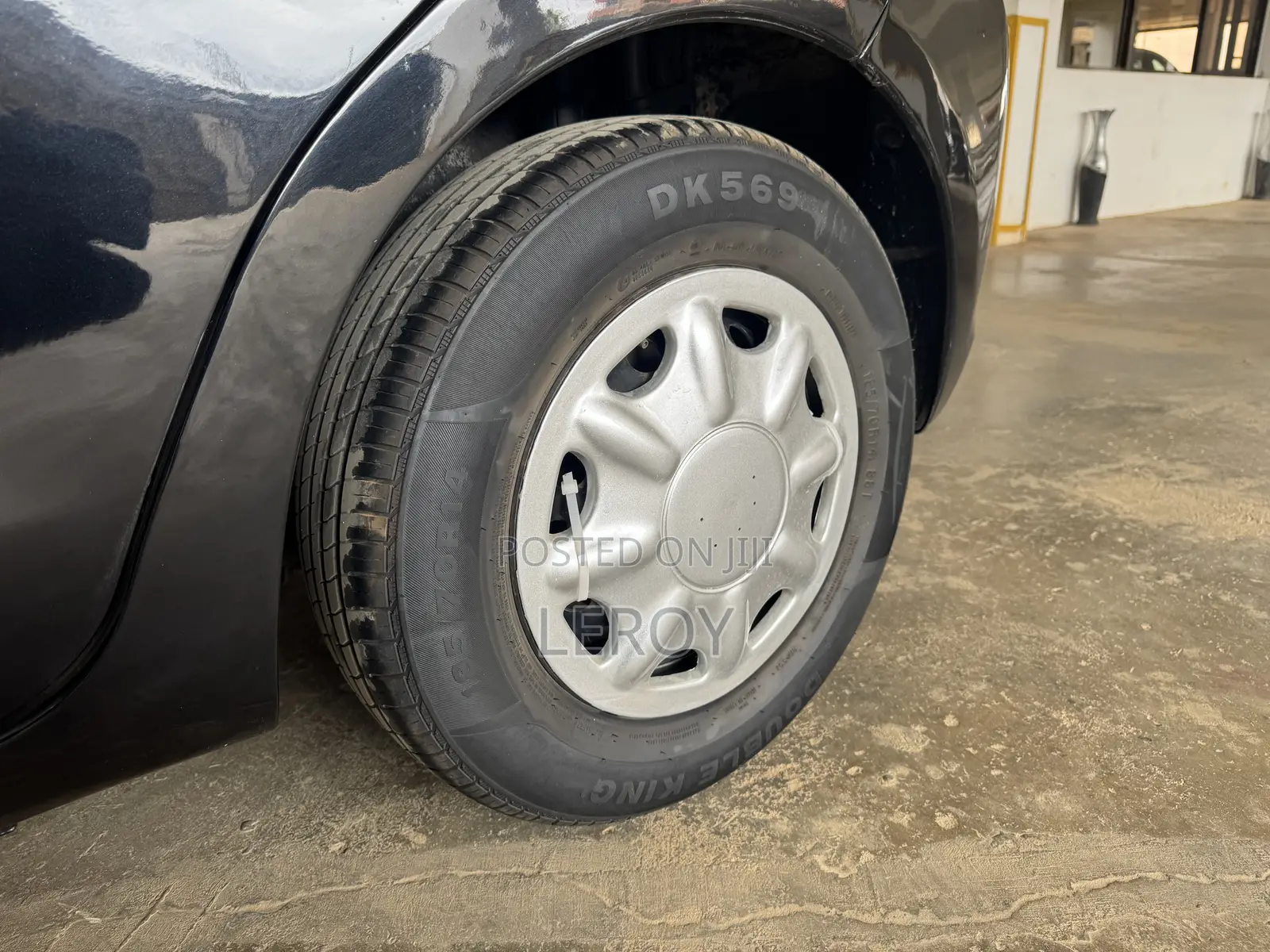 Toyota Vitz 1.0 FWD 5dr 2014 Black