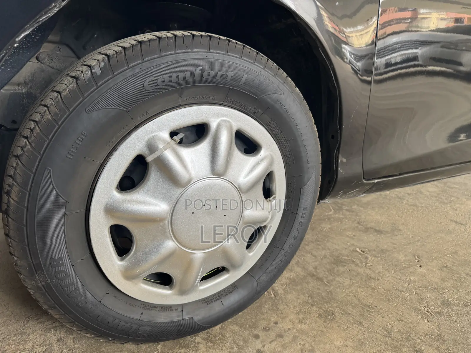 Toyota Vitz 1.0 FWD 5dr 2014 Black