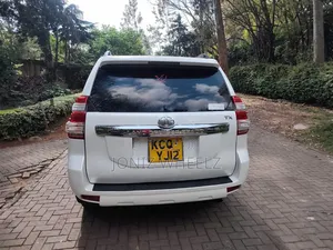 Toyota Land Cruiser Prado 2014 White