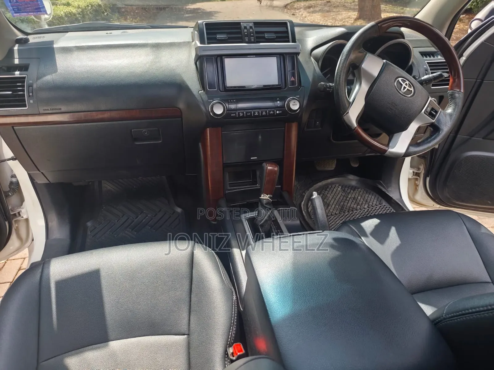 Toyota Land Cruiser Prado 2014 White