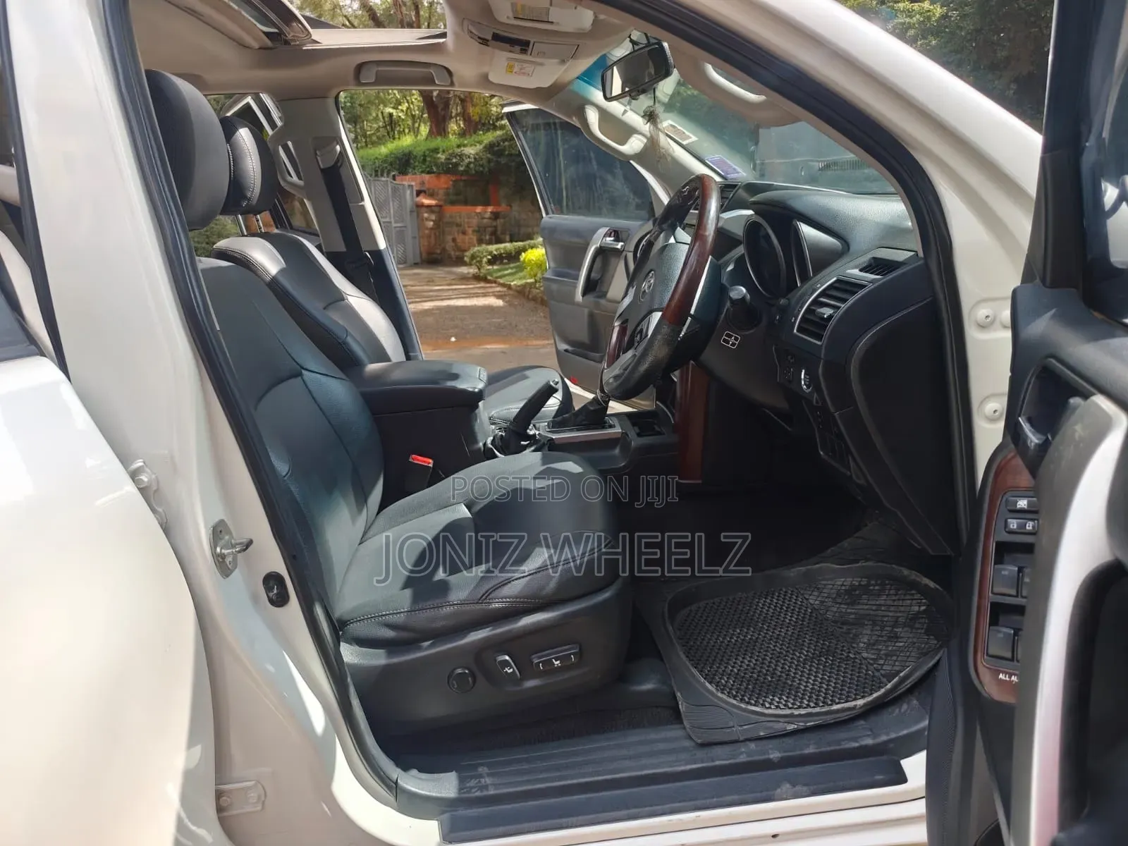 Toyota Land Cruiser Prado 2014 White