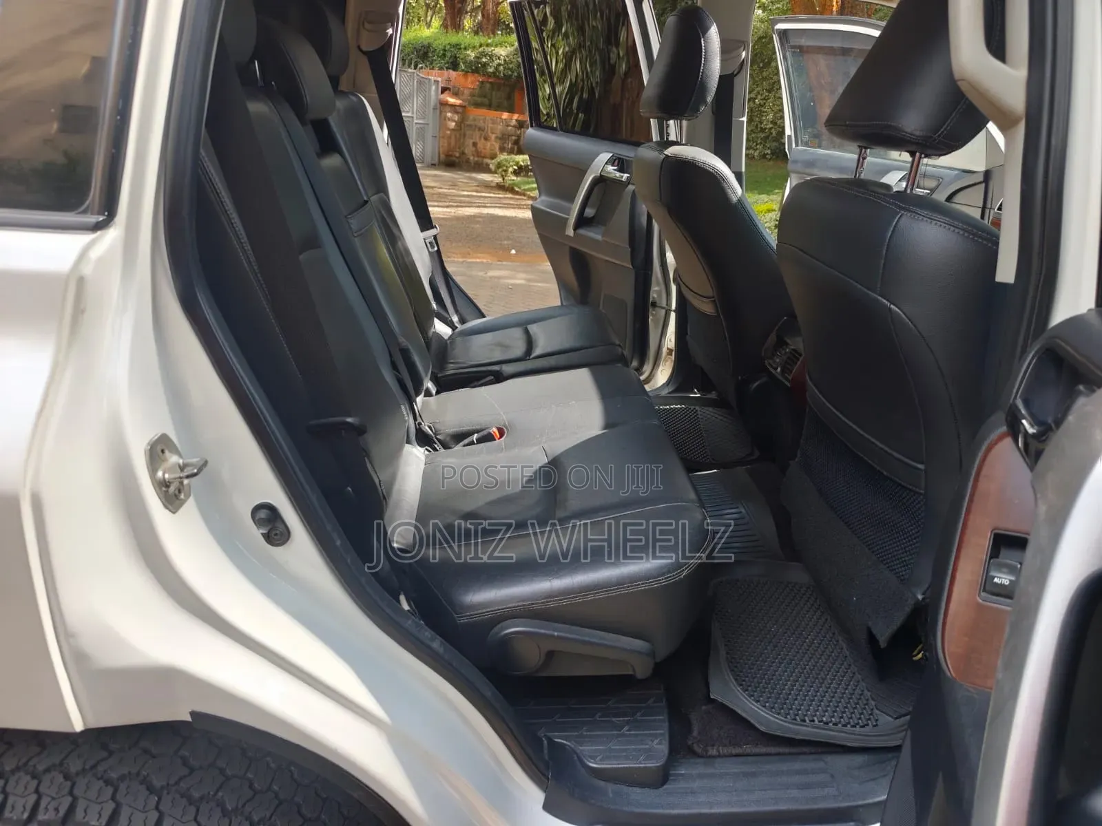 Toyota Land Cruiser Prado 2014 White