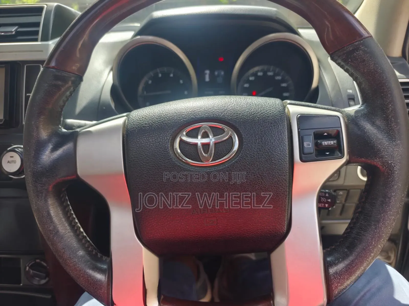 Toyota Land Cruiser Prado 2014 White