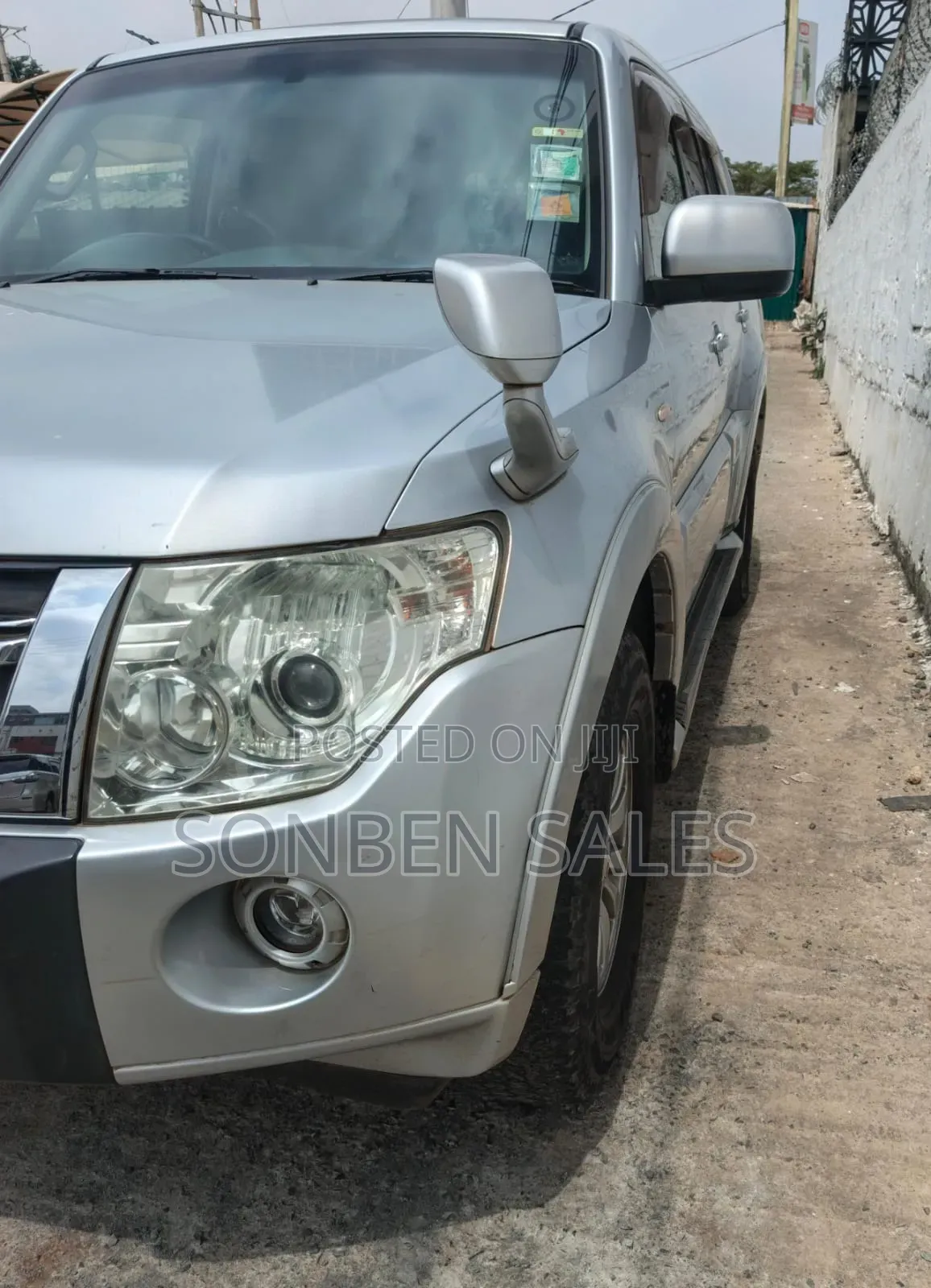 Mitsubishi Pajero 3.0 2010 Silver