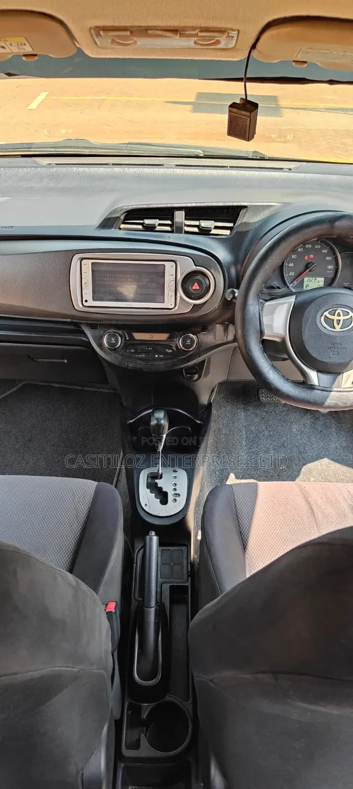 Toyota Vitz 2012 Black