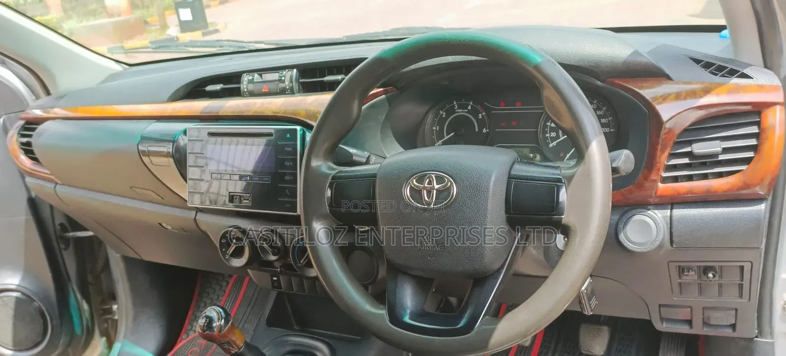 Toyota Hilux 2015 Silver