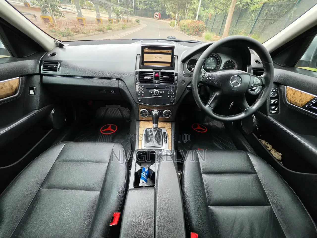 Mercedes-Benz C200 2009 Silver