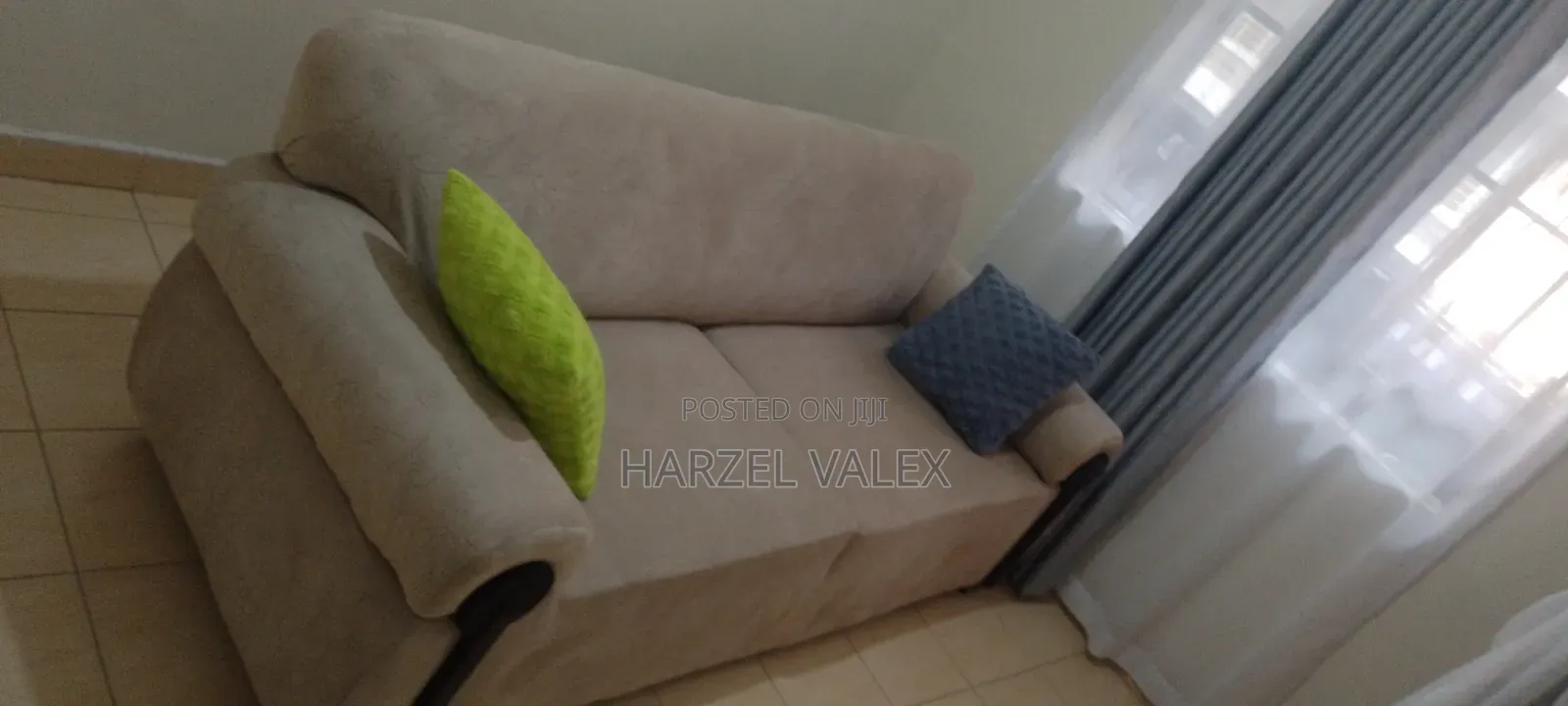 Modern 3-Seater Beige Fabric Sofa – Excellent Condition