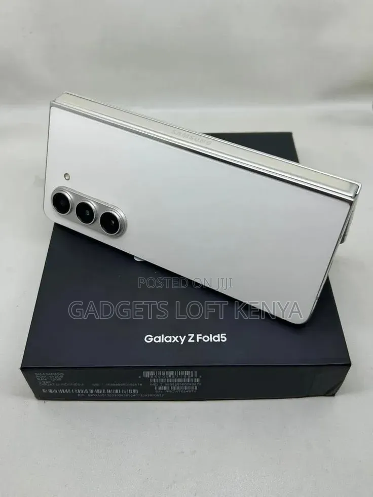 New Samsung Galaxy Z Fold 5 512 GB White