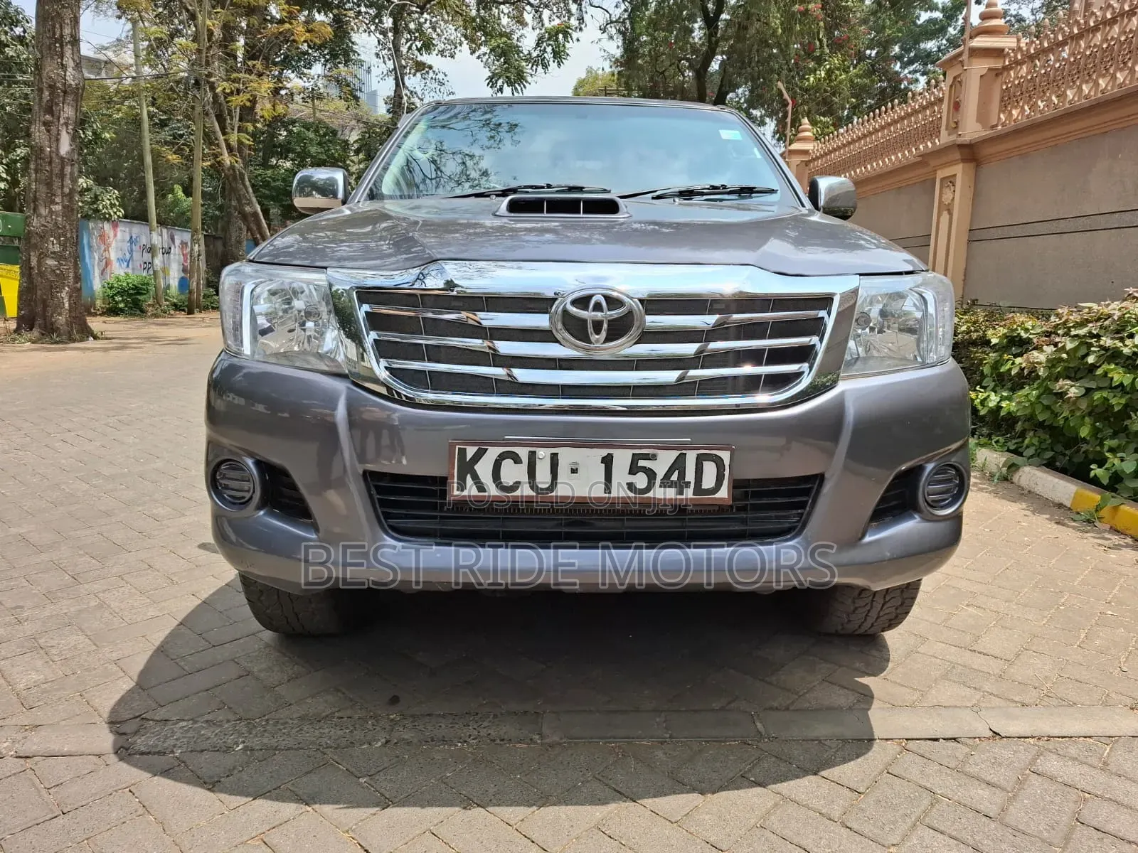 Toyota Hilux 2012