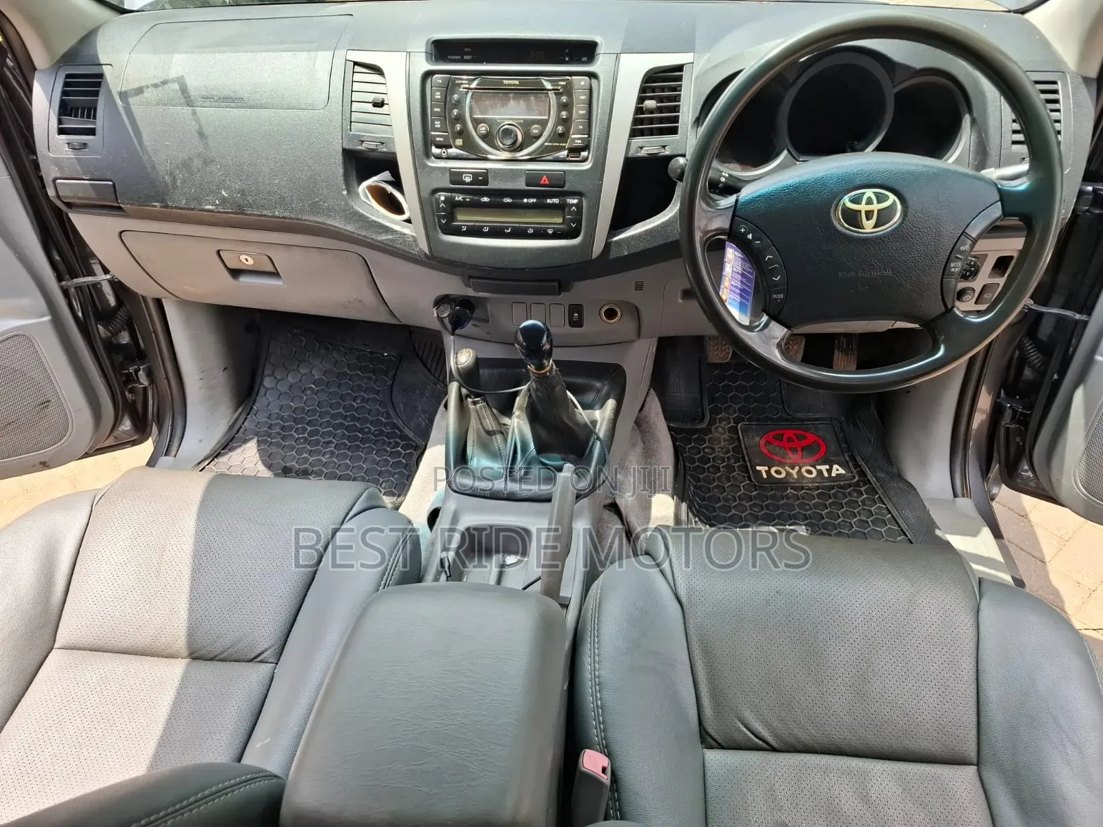 Toyota Hilux 2012