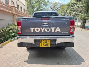 Toyota Hilux 2012