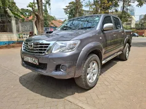 Toyota Hilux 2012