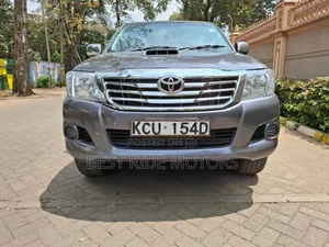 Toyota Hilux 2012