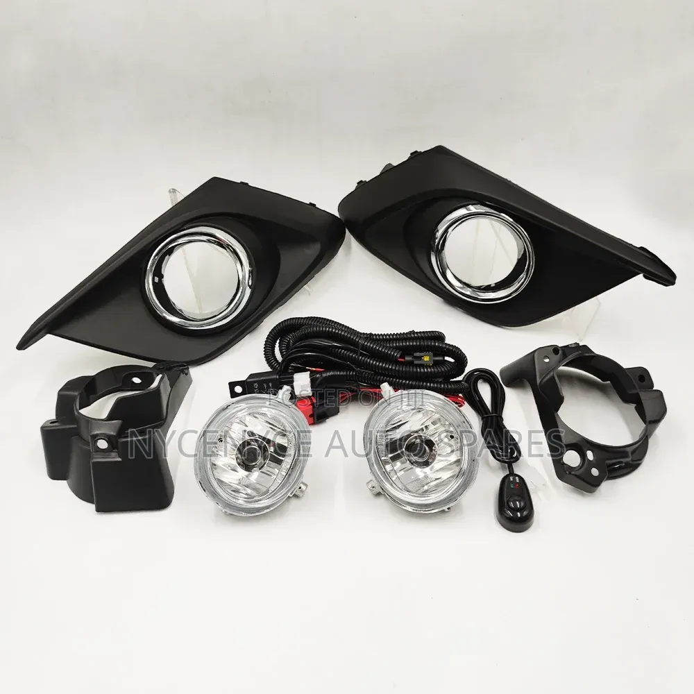 Mazda 3/Axela, Foglights Set With Chrome Finish