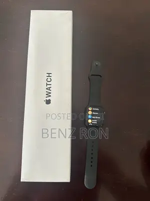 Apple Watch SE Space Gray Aluminum Case 40MM