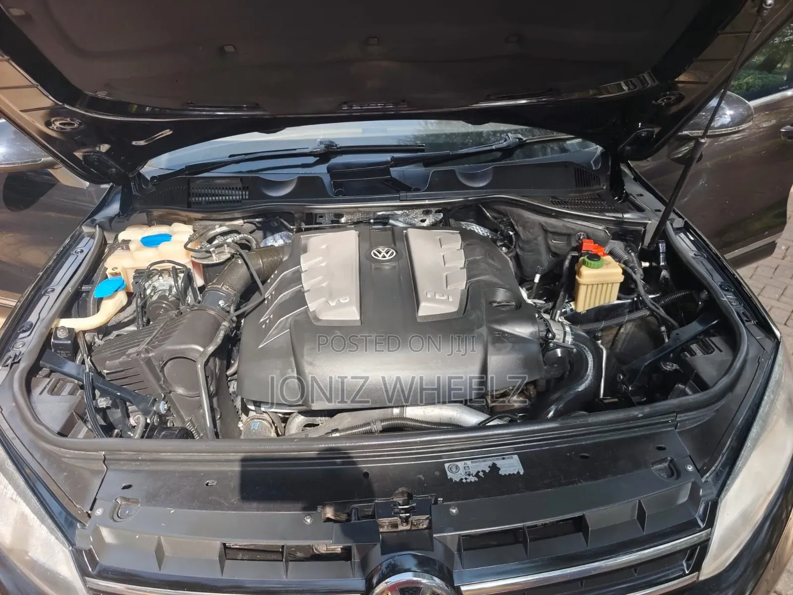 Volkswagen Touareg TDI Sport 2011 Black