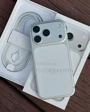 New Apple iPhone 17 Pro Max 256 GB Silver