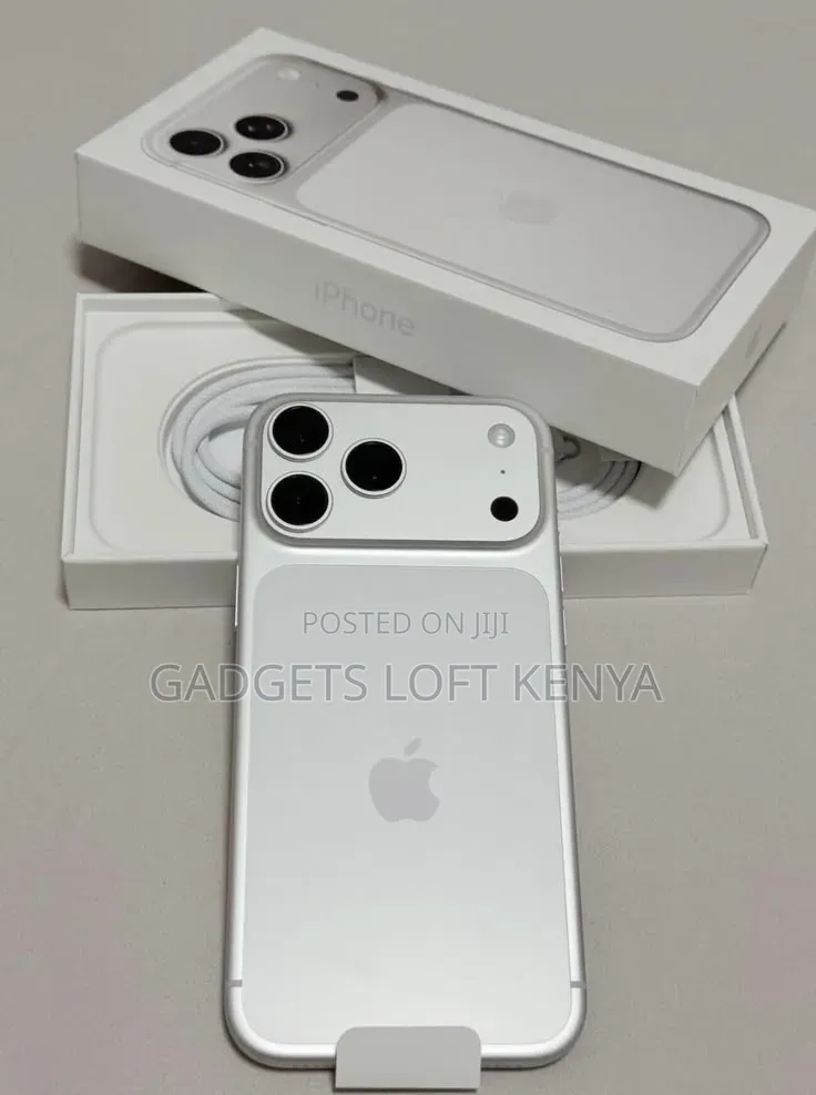 New Apple iPhone 17 Pro Max 256 GB Silver