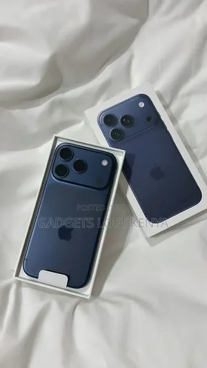 New Apple iPhone 17 Pro Max 256 GB Blue