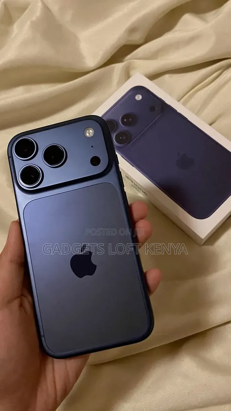 New Apple iPhone 17 Pro Max 256 GB Blue