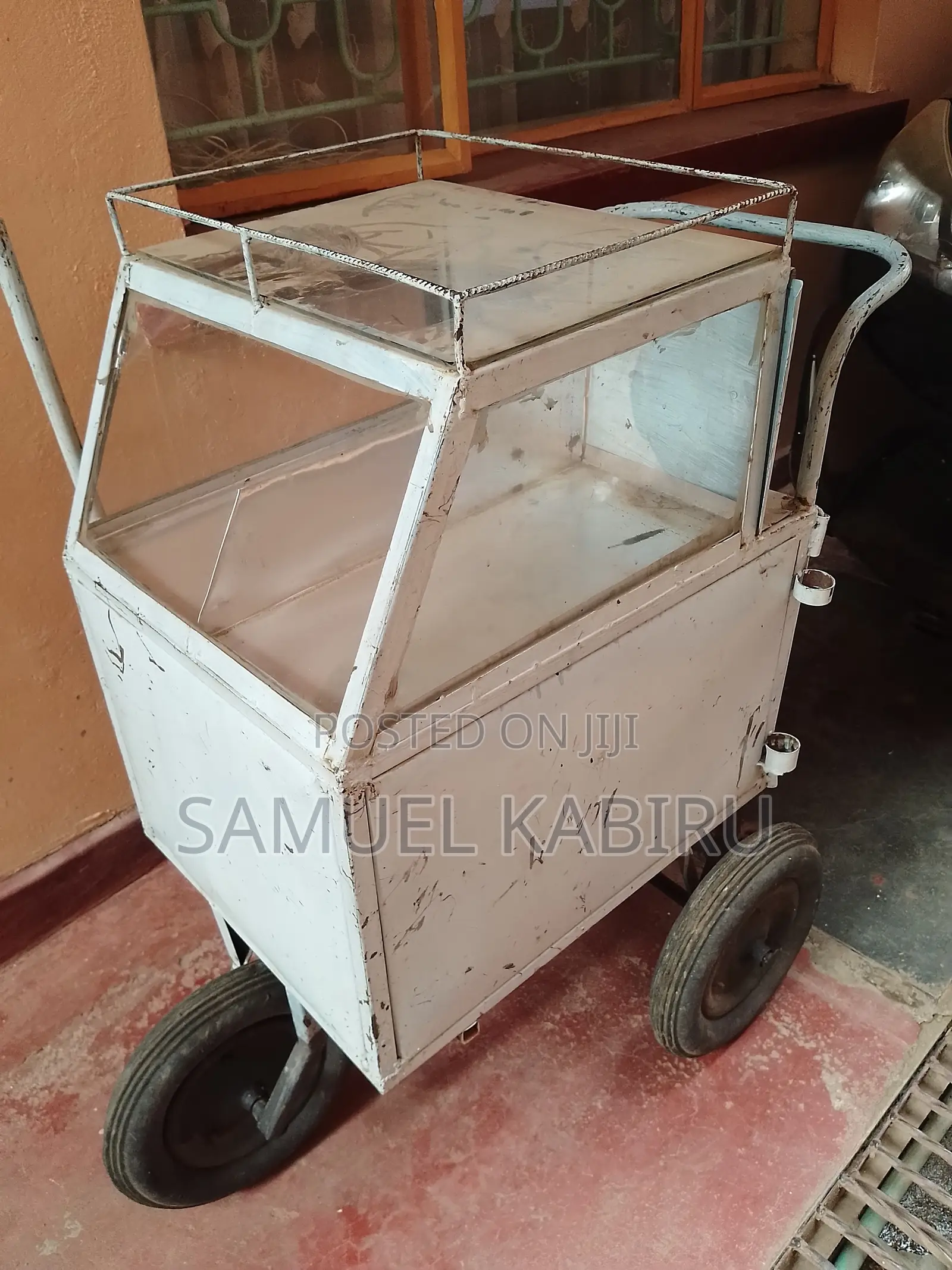 Smokie Trolley