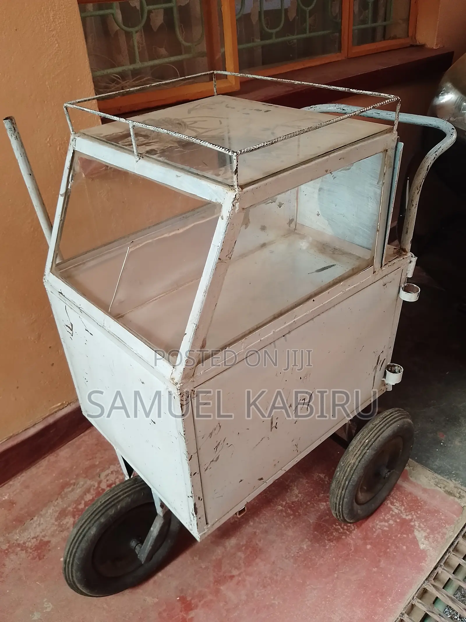 Smokie Trolley