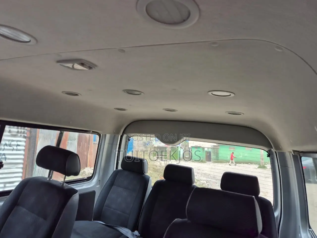 Toyota HiAce 2013 Silver