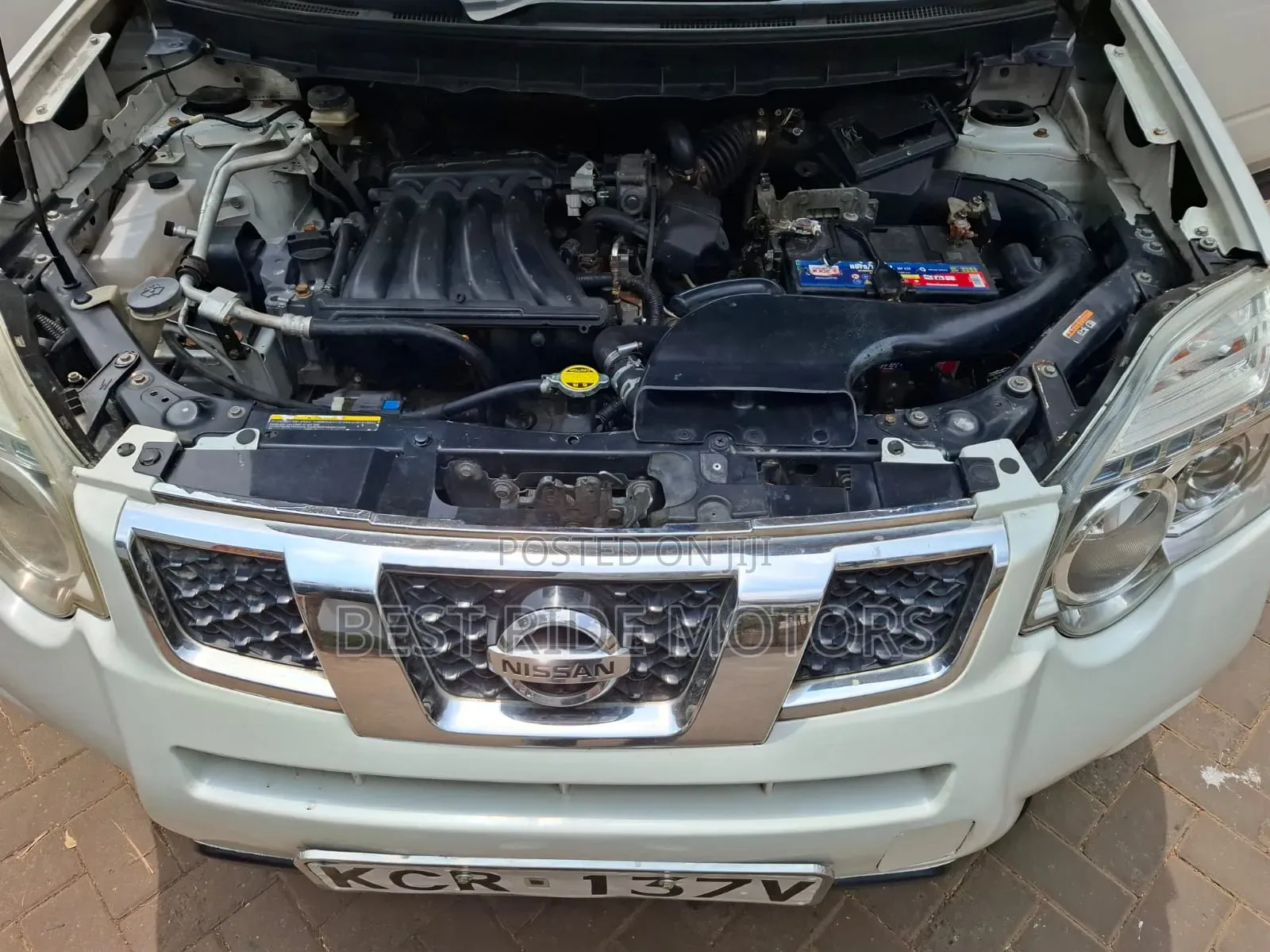 Nissan X-Trail 2011 White