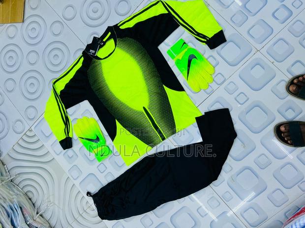 Goalkeeper Uniforms - thumbnail 2