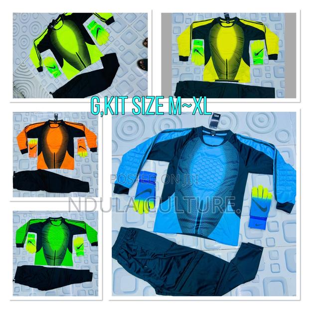 Goalkeeper Uniforms - thumbnail 3