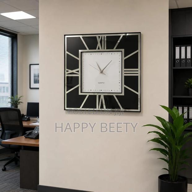 *50cm Luxury Wall Clock* Perfect for Addingclassy Look to Your Wall - main view