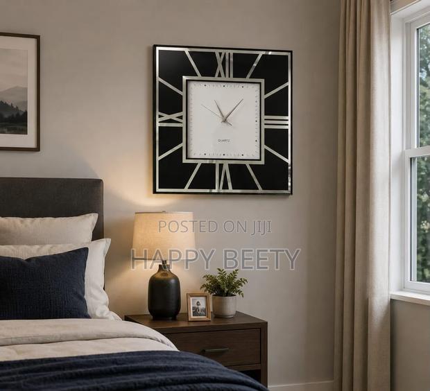 *50cm Luxury Wall Clock* Perfect for Addingclassy Look to Your Wall - thumbnail 2