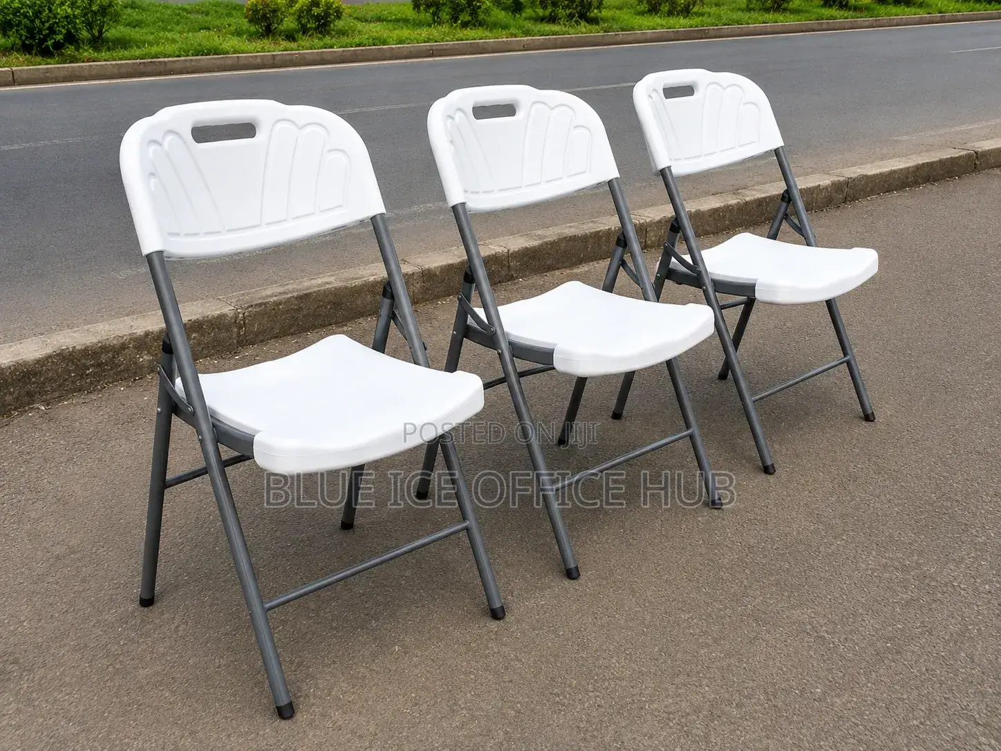 Folding Chair;Heavy Duty White Plastic Folding – Portable Event Chair.