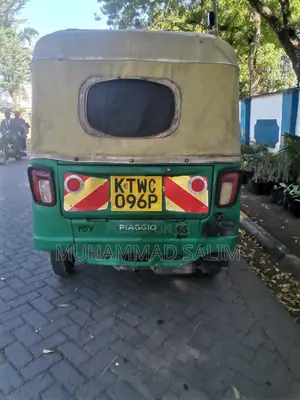 Piaggio Scooter 2023 Green