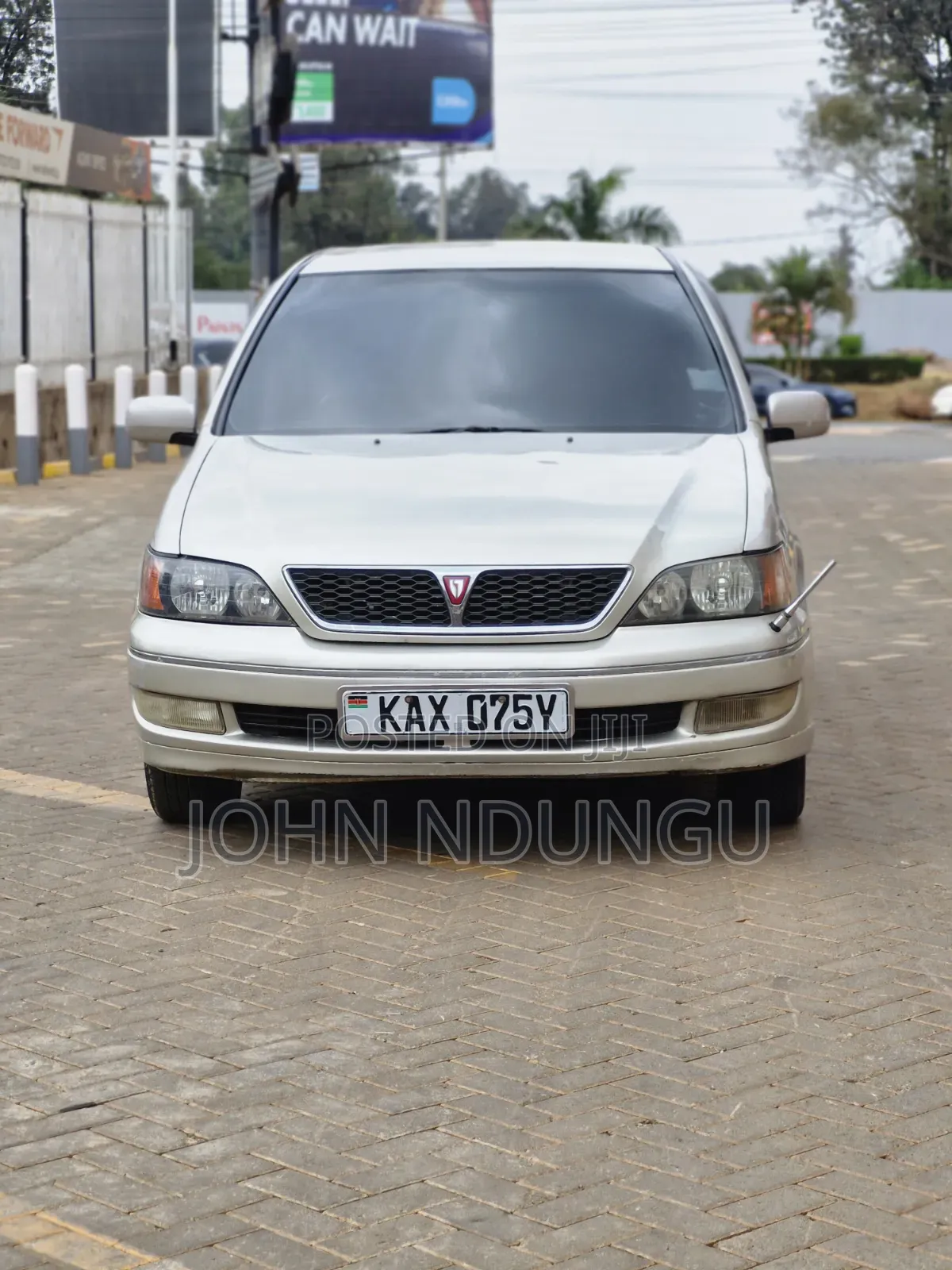 Toyota Vista 2000 Brown