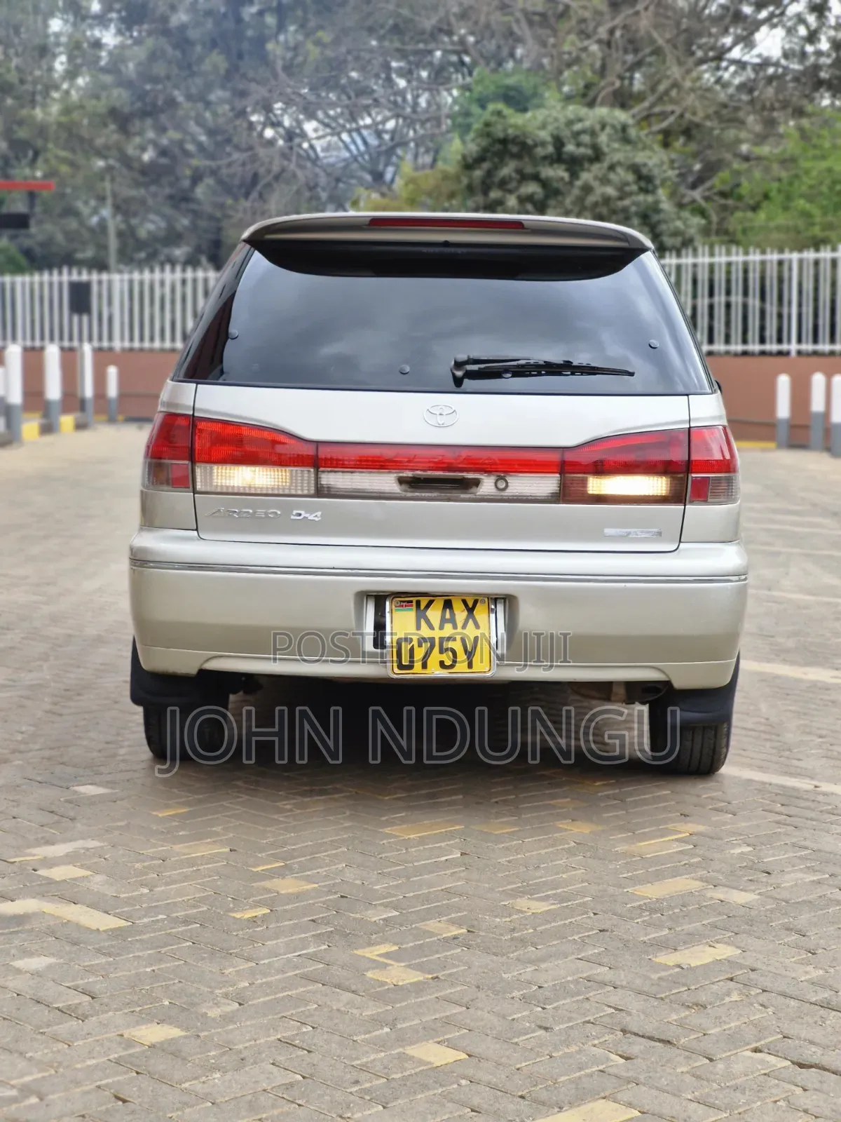 Toyota Vista 2000 Brown