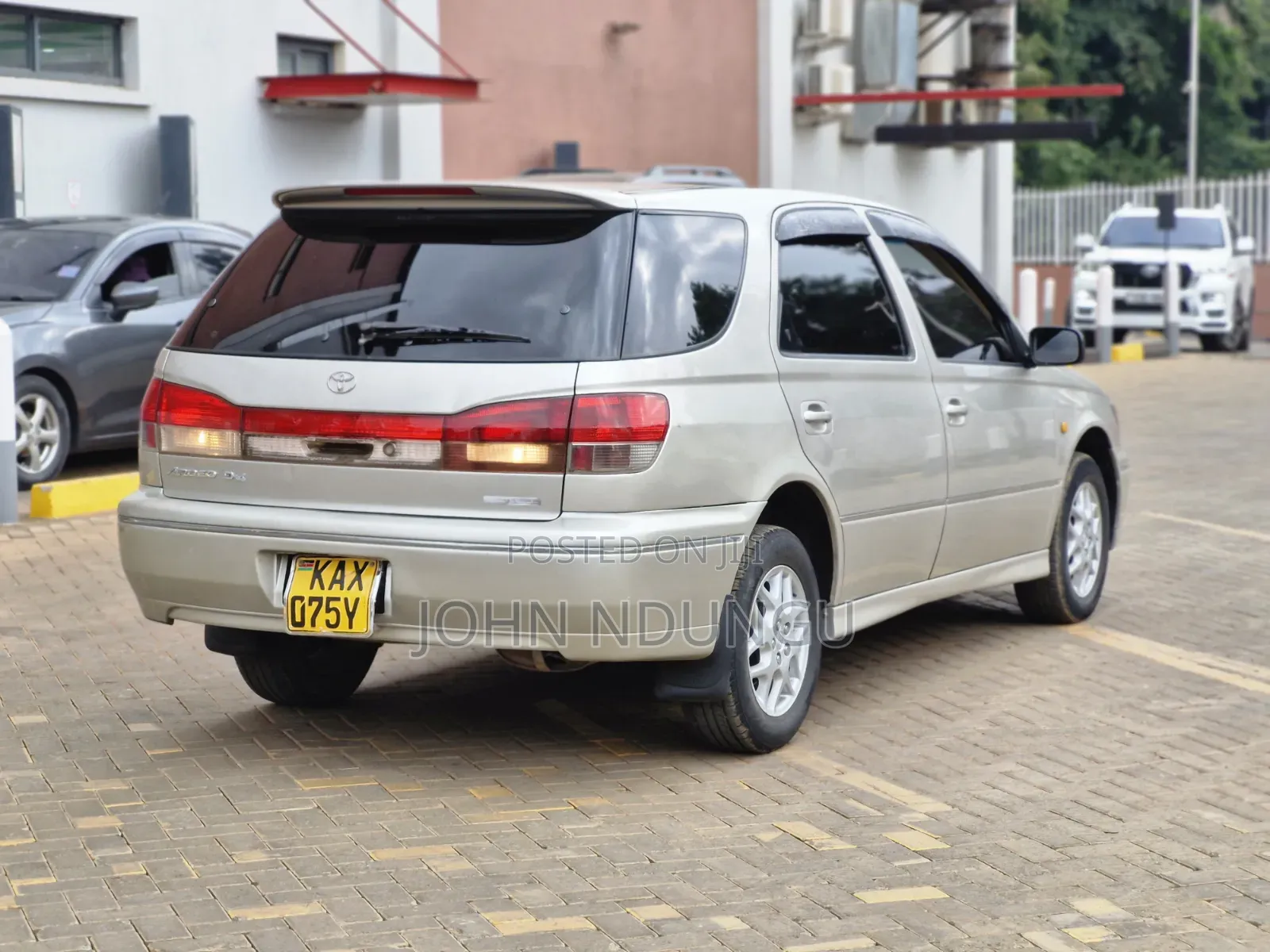 Toyota Vista 2000 Brown