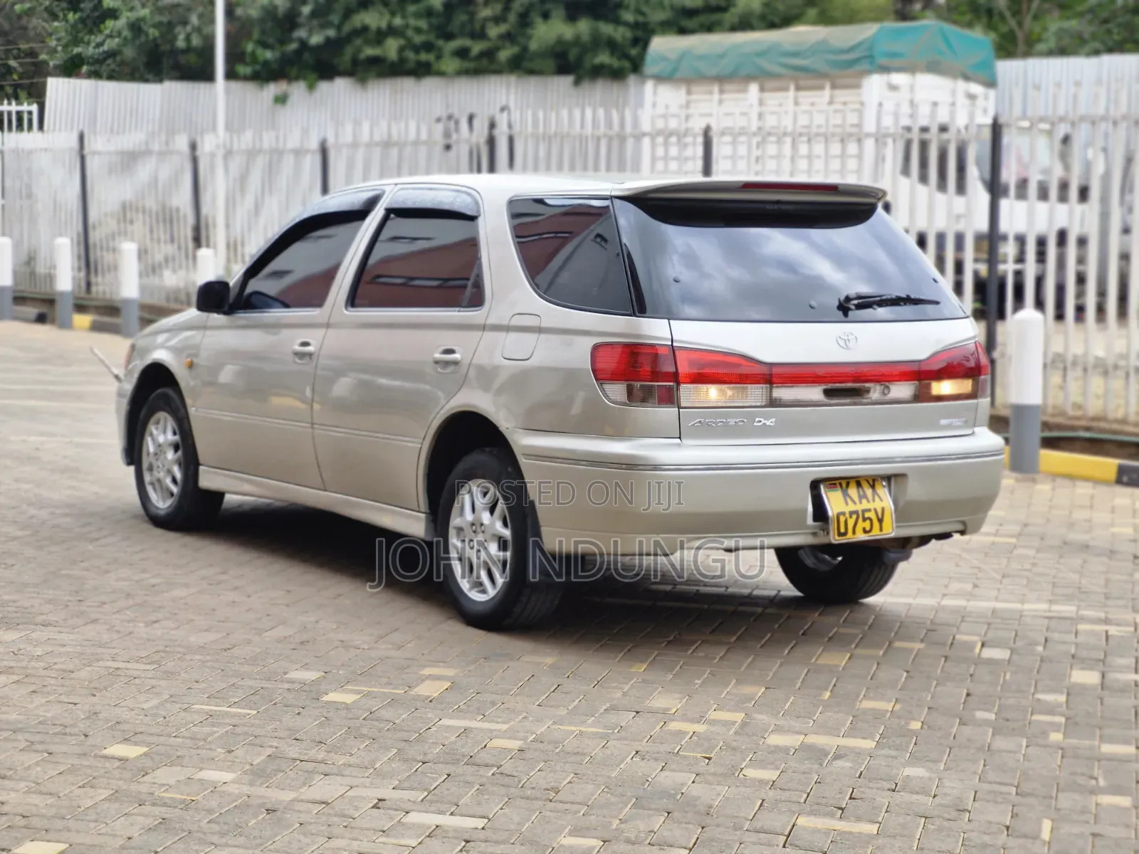 Toyota Vista 2000 Brown