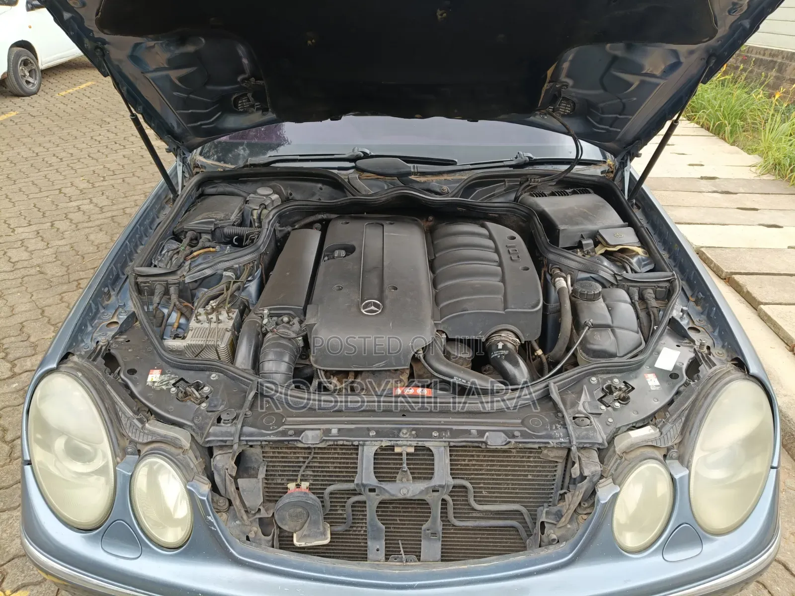 Mercedes-Benz E280 2006 Blue