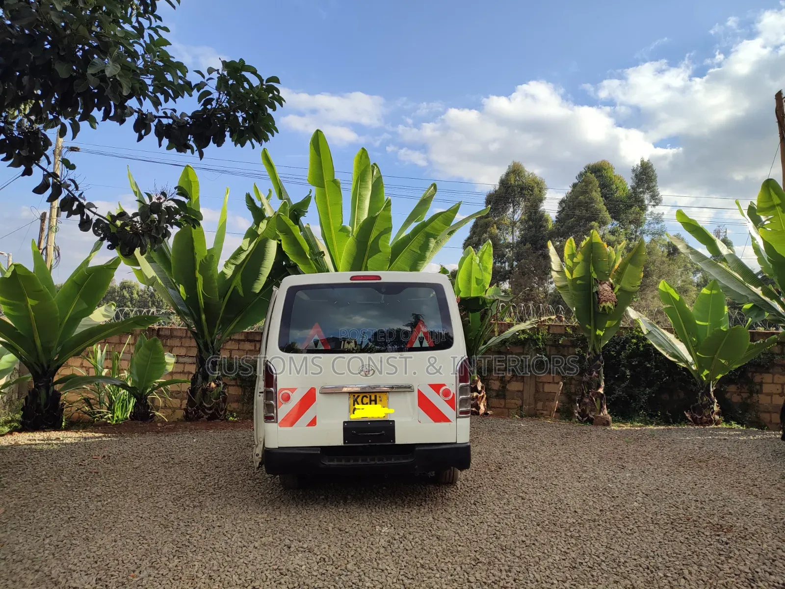 Toyota HiAce 2011 White