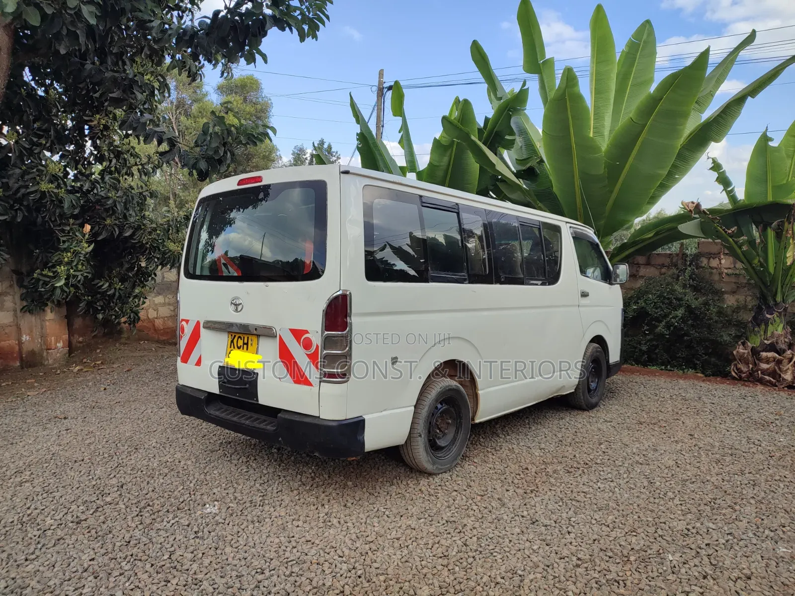 Toyota HiAce 2011 White