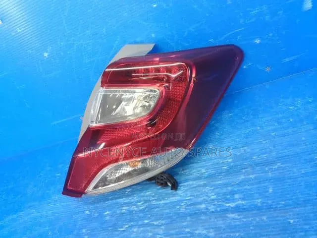 Vitz Jewela Tailight