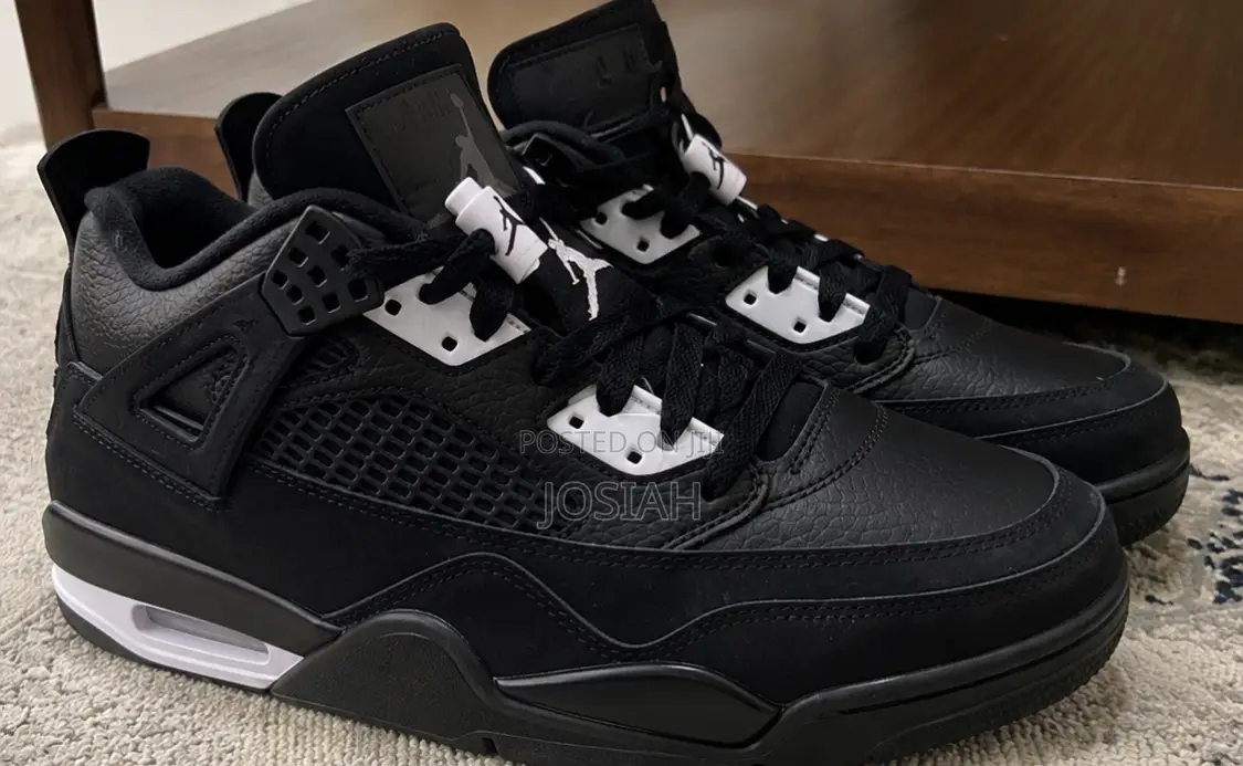Air Jordan 4 Black Cat — Authentic  | US 10 | Brand New