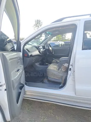 Toyota Hilux 2007 White