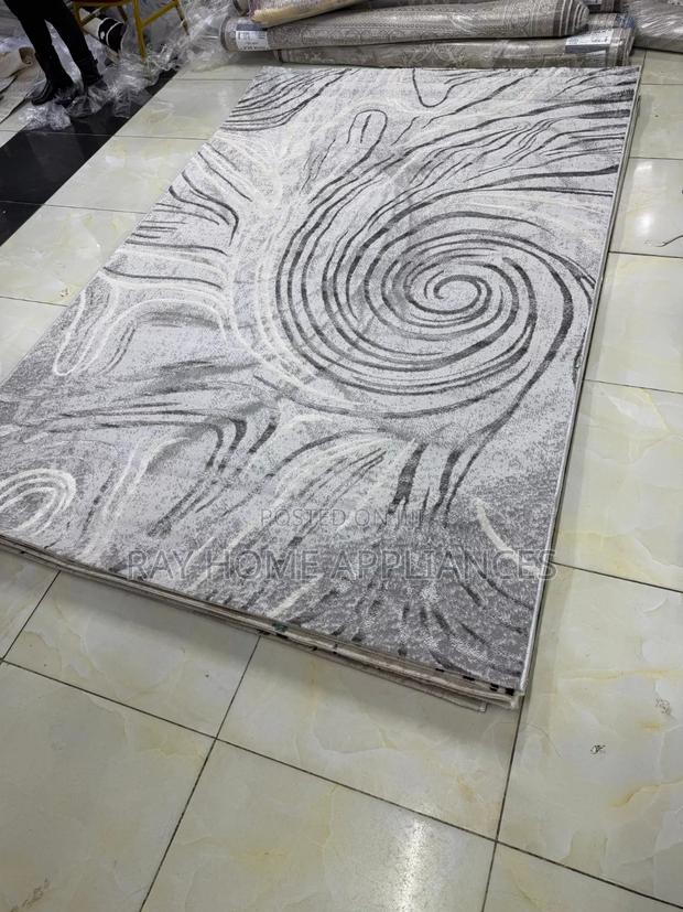 8*11 Heavy Home Carpets - main view