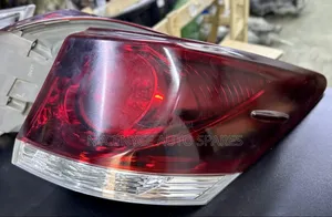 Bootlight Toyota Crown Athlete