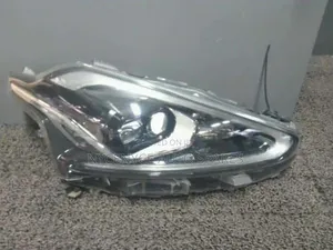 Toyota Sienta 2015 Xenon Headlight